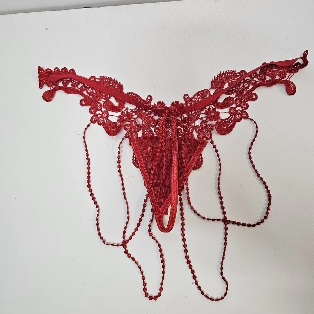 Red Lace Lingerie G String Thong Panties Size M New Without Tags